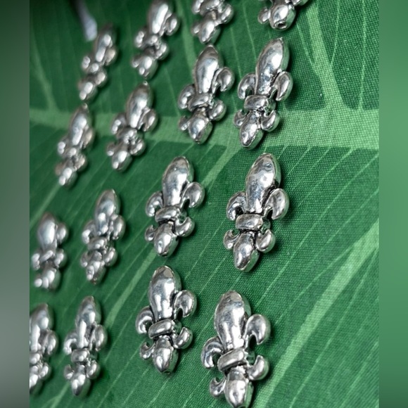NEW Fleur De Lis Silver Tone METAL Beads DIY jewelry making supplies Craft Lot - Picture 9 of 15